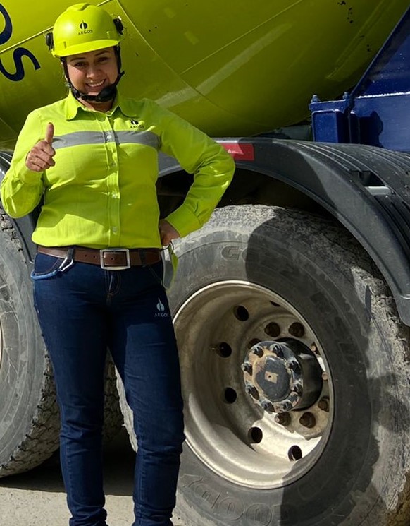 Jenny Sánchez Conductora de camión mezclador